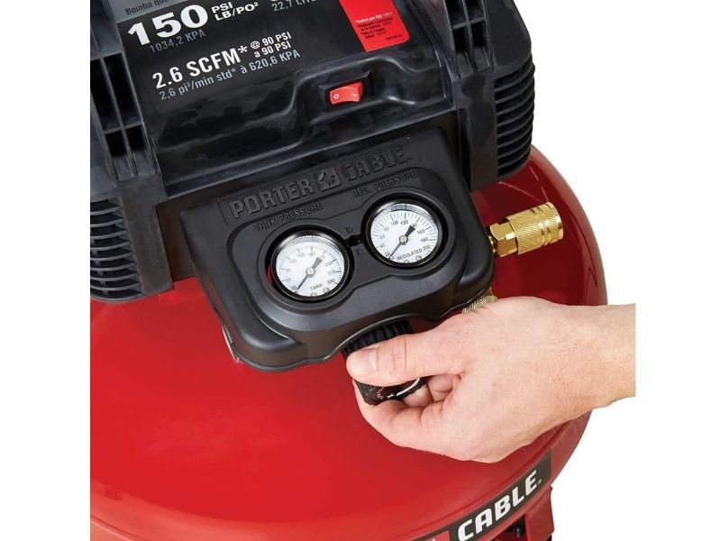 Dual Factory-Installed Air Couplers. The C2004-WK includes two regulated factory-installed quick-connect air couplers.